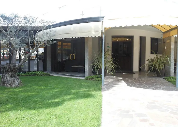 Hotel Jesolo Sand فندق 3*